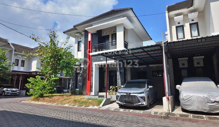 Rumah 2Lt Dgn Posisi Hoek Di Perumahan Kuantan Regency Wirobrajan 1
