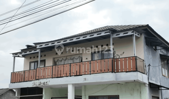 Building Suitable for a Main House and Boarding House Business in Prambanan 1