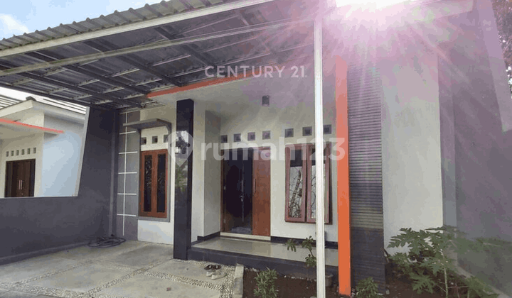 Minimalist House in a Housing Complex with a Serene Rice Field View