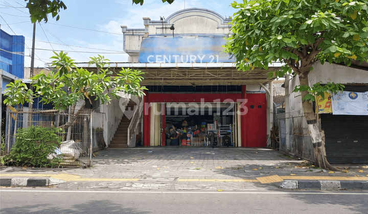 2-Storey Shop House Near UIN and City Hall, Ideal for Business