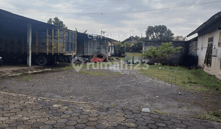 Land Building in Bangunjiwo Suitable for Storage Warehouse