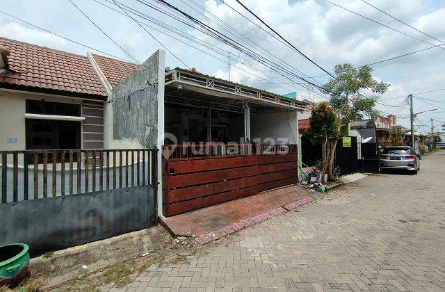 RUMAH TAMAN WIGUNA SELATAN SURABAYA 83502 1