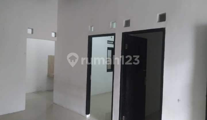 Dijual Cepat Rumah Rapih Cakep Siap Huni di Sawangan 2