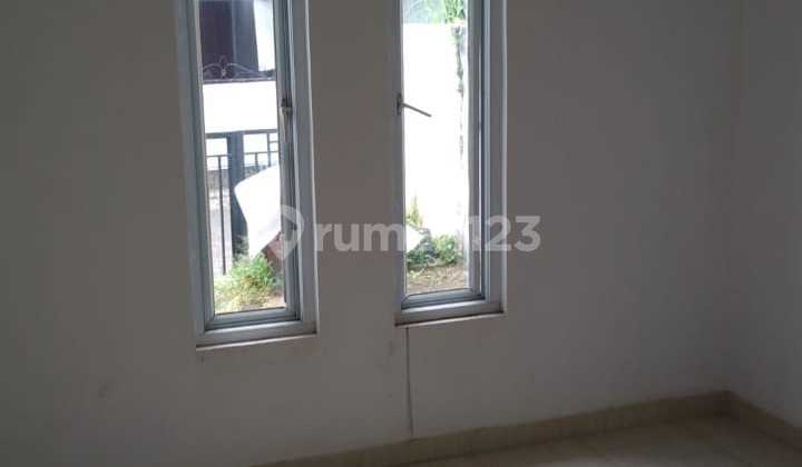 Dijual Cepat Runah Rapih Siao Huni di Komplrk Perumahan Elite di Telaga Kahuripan Parung Bogor 2