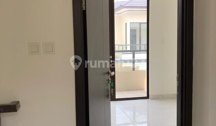 Dijual Cepat Rumah 2 Lantai di Cluster Gracia Labon Swan City 2