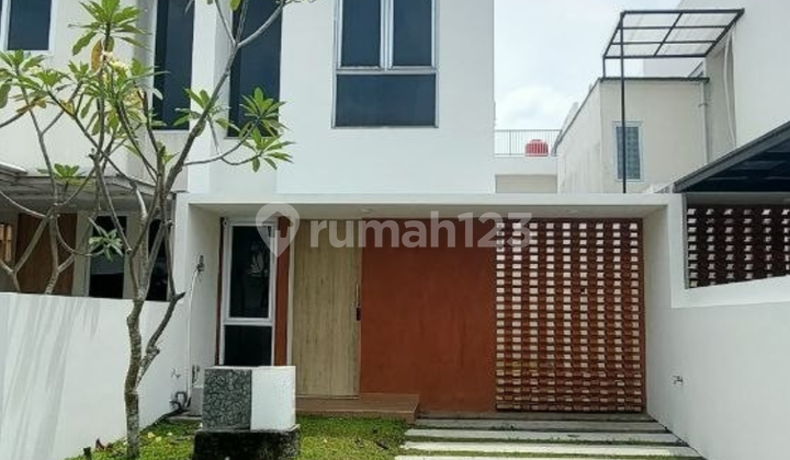 Rumah Bebas Banjir Dekat Sekolah International 1
