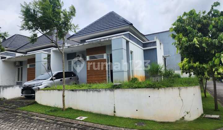 Strategic Ready-to-Use House in BSB Village Cluster 1