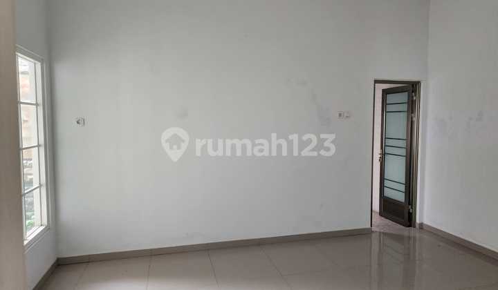Rumah Bagus Strategis Siap Huni di Puri Anjasmoro 2