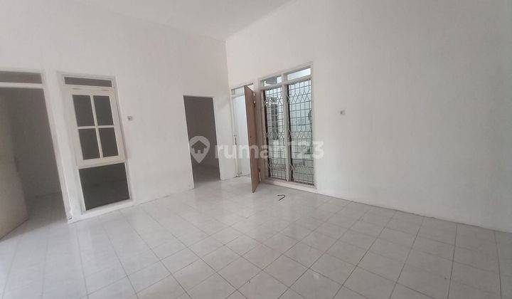 Rumah di Jalan Puri Anjasmoro, Semarang SHM Bagus Selatan 2