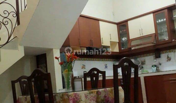 Rumah di Jalan Pedurungan, Semarang 2 Lantai SHM Selatan 2