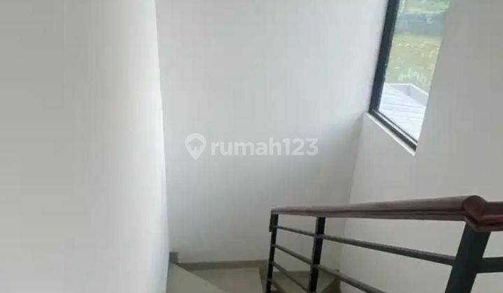 Rumah di Jalan BSB City, Semarang 2 Lantai SHM Selatan 2