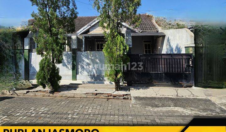 Rumah di Jalan Puri Anjasmoro, Semarang 2 Lantai SHM Utara 1