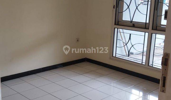 Rumah di Jalan Graha Padma, Semarang 2 Lantai SHM Bagus 2