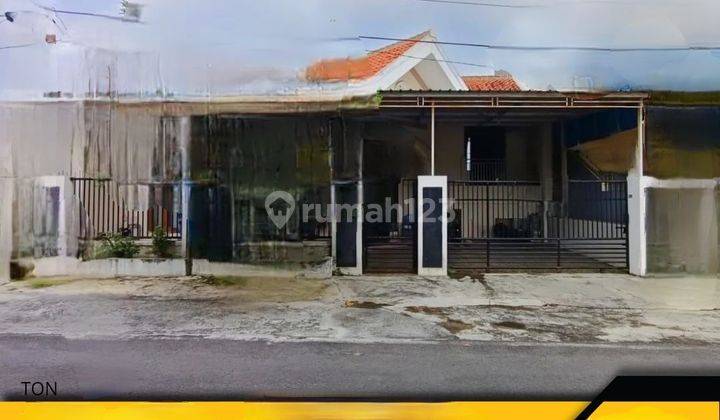 Rumah di Jalan Simongan, Semarang 2 Lantai SHM Timur Laut 1