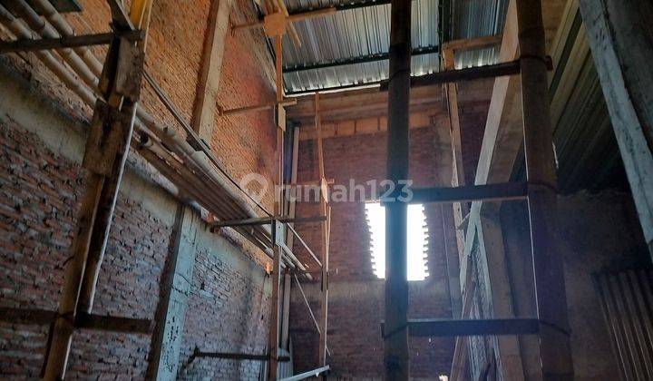 Rumah di Jalan Sarirejo, Semarang 2 Lantai SHM Utara 2