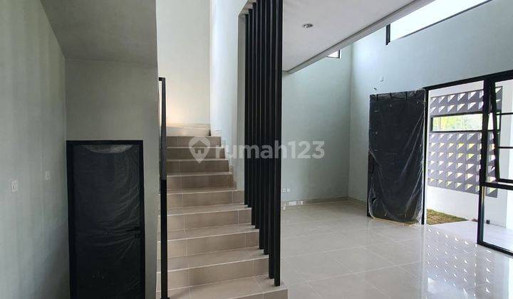 Rumah di Jalan BSB City, Semarang 2 Lantai SHM Bagus Barat 2