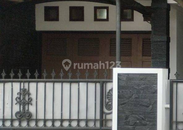 Rumah 2 Lantai Model Mezzanine Batu Indah Sayap Batununggal  1