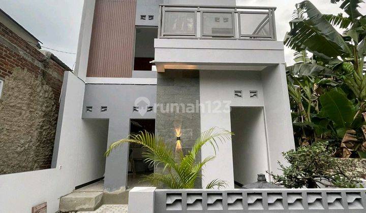 Rumah 2 Lantai Area Strategis & Posisi Hook 1