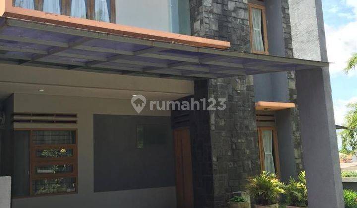 Rumah Full Furnished dan isinya Cigadung Raya 1