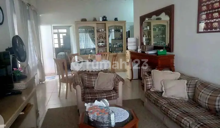 Well-Maintained House in Ciumbuleuit Near Unpar