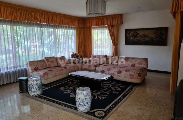 Dijual Rumah Lama Non Heritage Hitung Tanah Sayap Dago 2