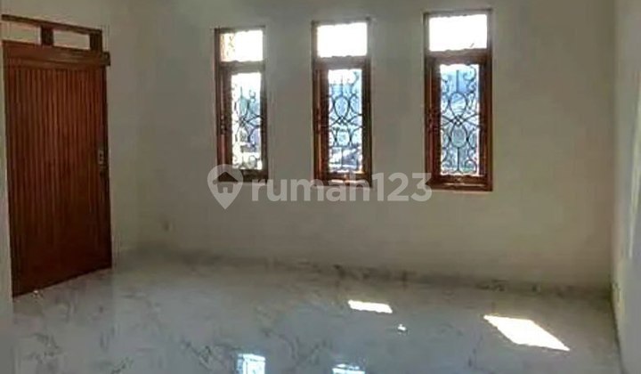 Jual Rumah Mewah Di Mekar Wangi Singgasana 2