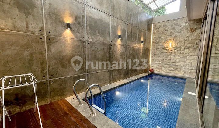 Dijual Cepat Villa Aktif Full Furnished Ber Kolam Renang di Cigadung Sayap Dago