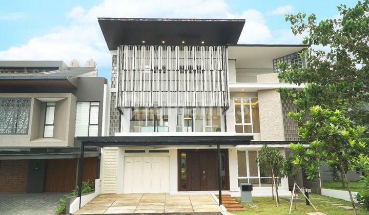 Dijual Rumah Mewah Full Furnished di Cluster Xandari Sumarecon Bandung