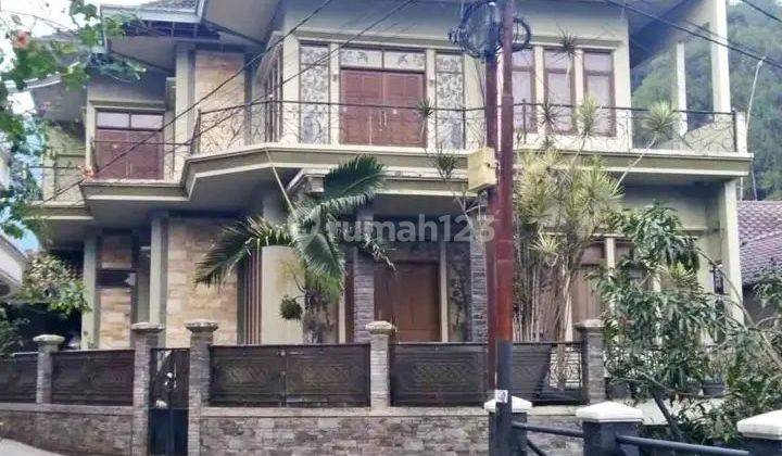 Rumah Mewah Nyaman Dan Sejuk Dekat Taman Hutan Raya Dago 1