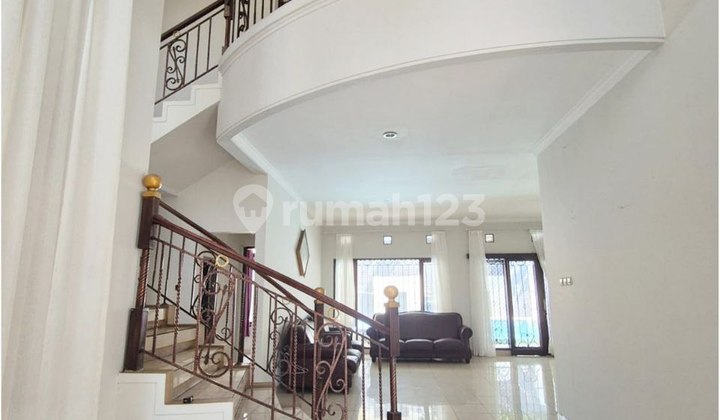 Dijual Cepat Rumah Mewah Semi Furnished Ber Kolam Renang Batununggal Indah Estate 2