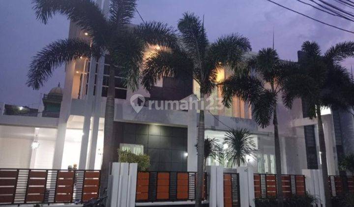 Rumah Hook Sebrang Grand Galaxy Park 2 Lantai 1