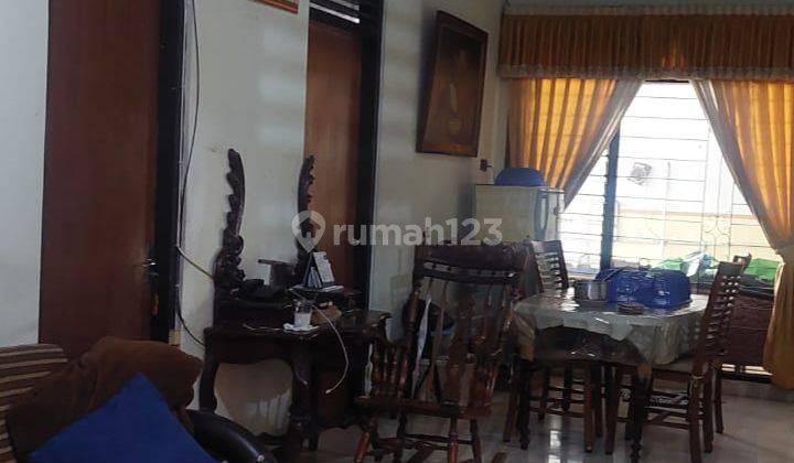 Rumah Strategis Bisa Untuk Usaha di Jalan Badak 2