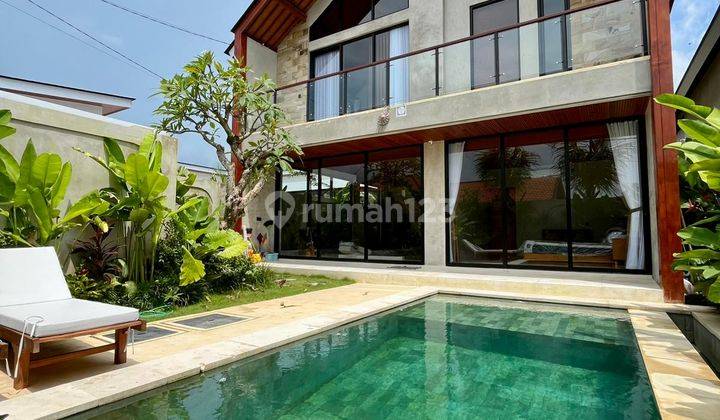 Brand New Beautiful Fully Furnished 3 Bedroom Luxury Villa In Seseh With Spacious Living Area And Extra High Ceilings On The Second Floor 1