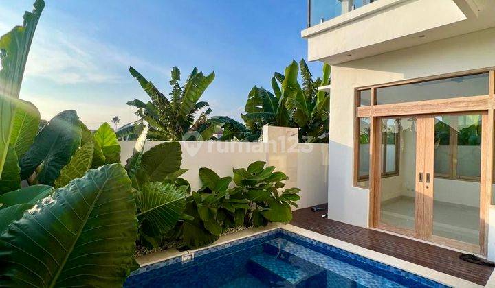 New Unfurnished 3 Bedroom Villa In Padonan, Canggu With A Spacious Living Area And Beautiful Sunset Views From The Second Floor 1