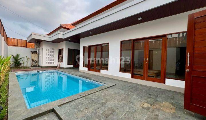 Brand New Semi furnished 2 Bedroom Villa With Strategic Location In A Quiet Gang In Umalas 1