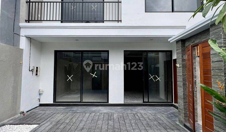 Brand New Unfurnished 3 Bedroom Villa town House With Pool In Berawa With All Bedrooms Inside Connected Just 8 Minutes To The Beach 1