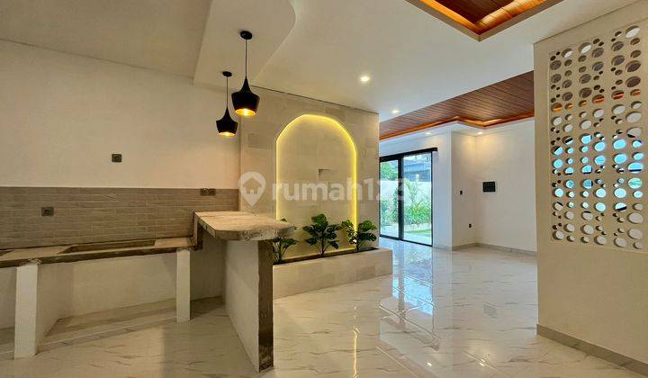 Brand New Fully Furnished 2 Bedroom Villa With Spacious Fully Enclosed Living Room, Big Rooftop Terrace In Central Seseh Just 2 Minutes To The Beach 2