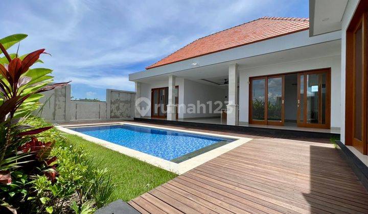 Brand new unfurnished 3 bedroom villa with building permit (IMB/PBG) in Kerobokan on a generous plot of land in a quite gang for longterm rental 1