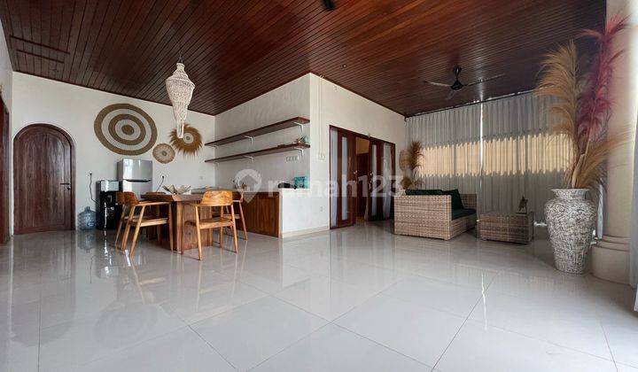 Fully furnished 3 bedroom villa with fully enclosed spacious living space in Seseh just 500m to the beach 2