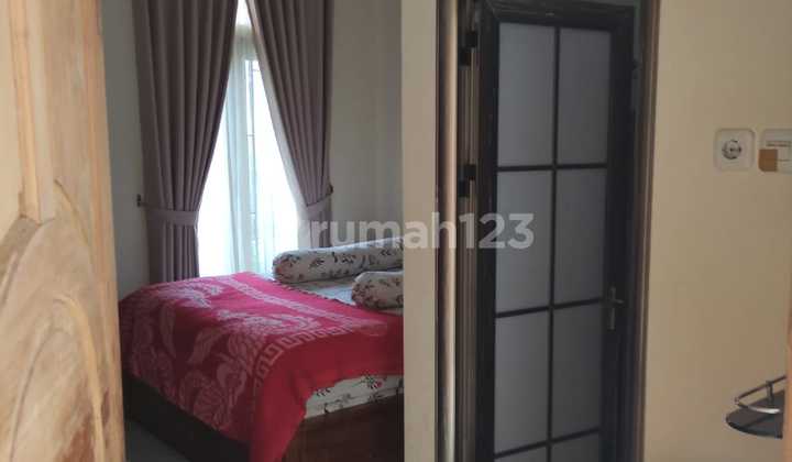 Rumah Mewah 2 Lantai Strategis di Jalan Sugriwo 2