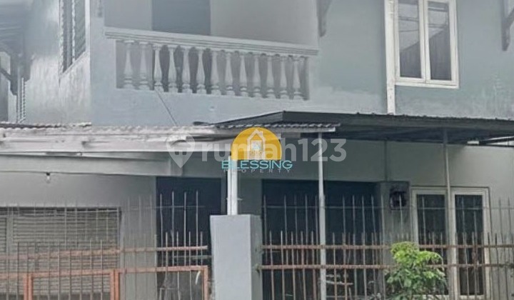 Nice House Ready to Occupy, Strategic Location on South Seteran Street Nice House Ready to Occupy, Strategic Location on South Seteran Street