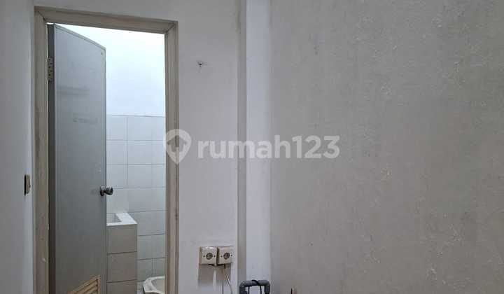 Ruko Premium Siap Pakai Untuk usaha di Jalan Kaligarang 2