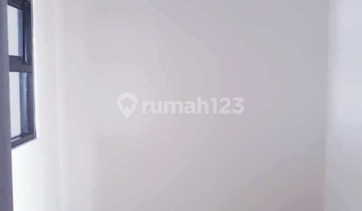 Rumah Cluster Strategis Siap Huni di Graha Estetika 2