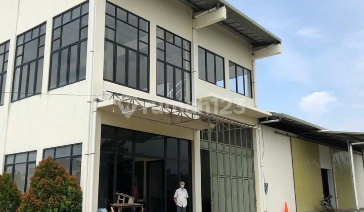 Ready-to-Use Land & Building on Jl Arteri Yos Sudarso