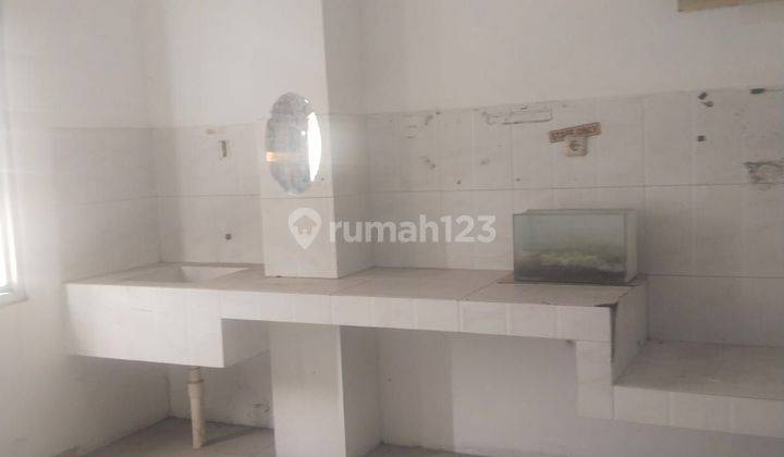 Disewakan Ruko 3 Lt Di Daerah Pleburan 2
