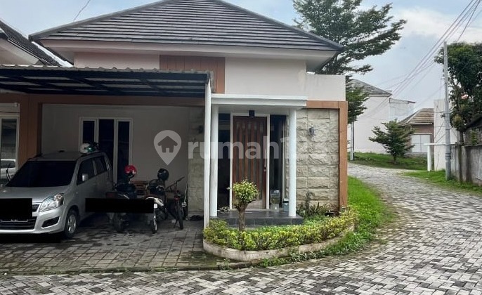 Hot Deal! Exclusive Strategic Home in Eagle Hills Sambiroto 1