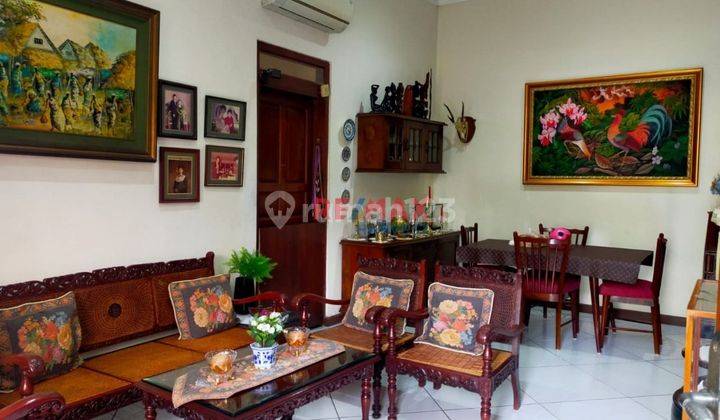 Rumah Cantik Asri Siap Tinggal  & bisa untuk buat kost2 an Tanjung Duren  2