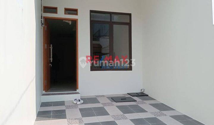 Rumah Baru Taman Ratu Nyaman Siap Tinggal  1