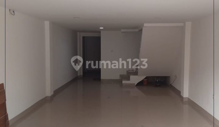 Angke Fajar Shop House for Rent Strategic Location Ready for Business 2