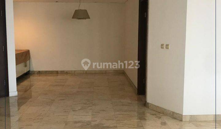 Disewakan Apartemen Slipi 3 Kamar Tidur Semi Furnished Siap Huni 1